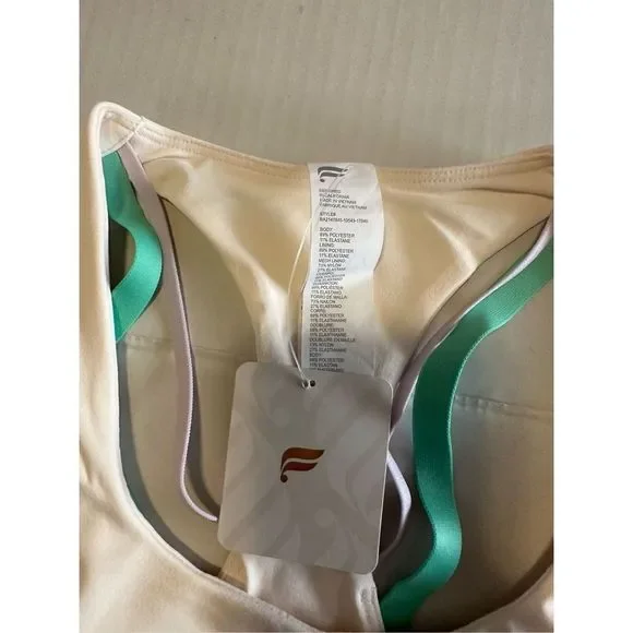 NWT - Fabletics Boost Medium Impact Sports Bra - medium/egret/light green - Picture 4 of 9